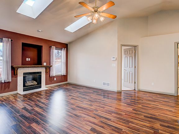 4th image of 5240 Mountain Villa Grv