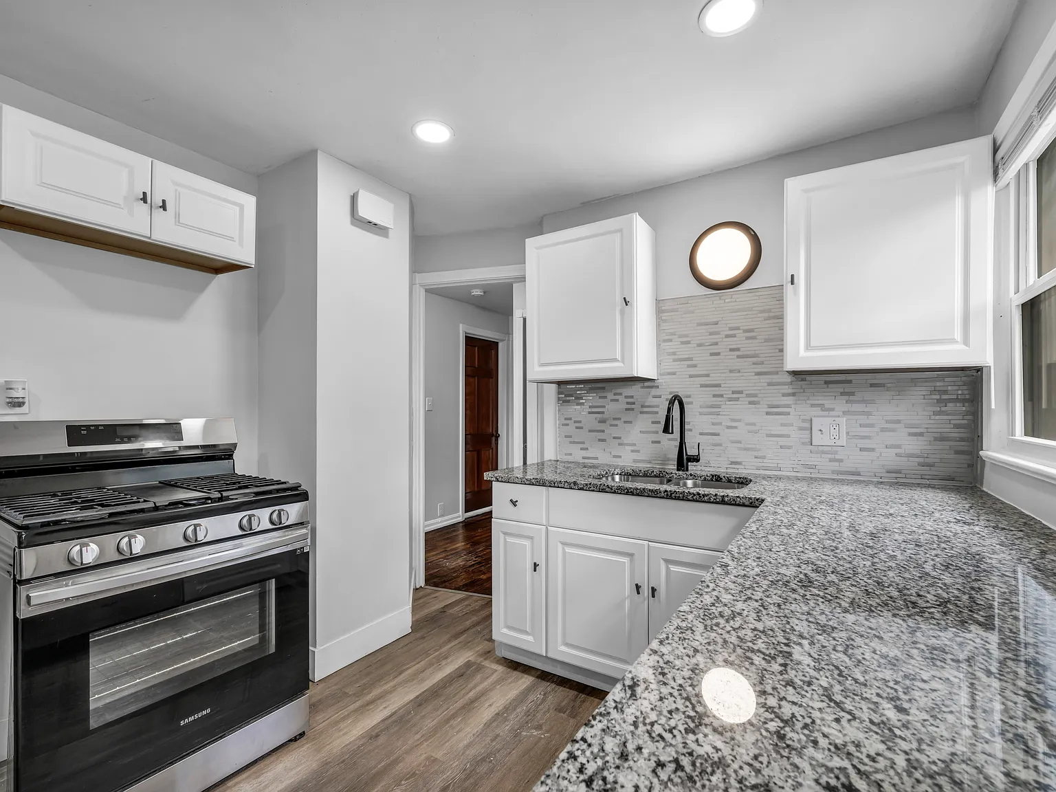 3 bed, 1508 sqft, $1,800 — Photo 2