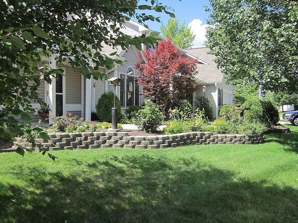 2nd image of 1120 Aqueduct Way