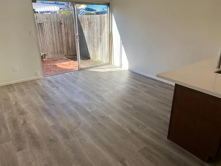 4512 Bond St — Photo 8
