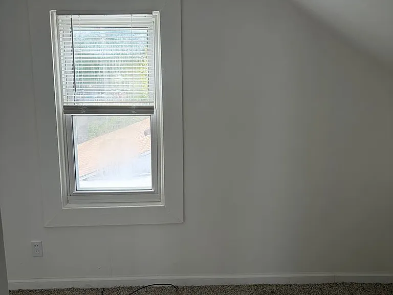 25745 Princeton St — Photo 12