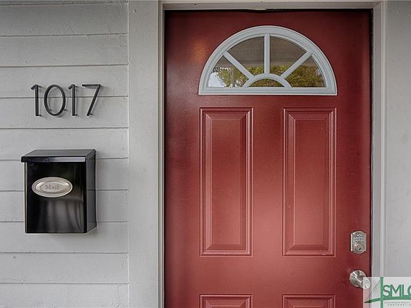5th image of 1017 E Waldburg St