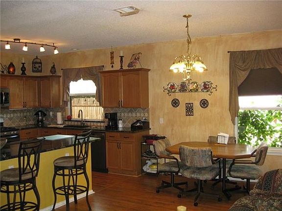 Breakfast Area off Kitchen