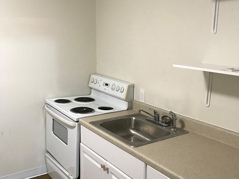 2nd image of 3100 S Goff Ave