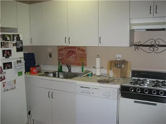 Rented by City Connections Realty | media 32