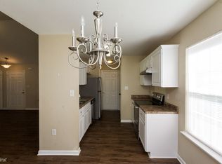 4008 Ranchview Ln, Charlotte, NC 28216