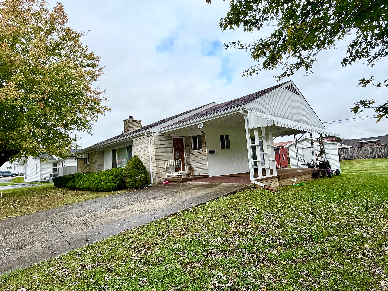 3 bed, 1376 sqft, $950 — Photo 2