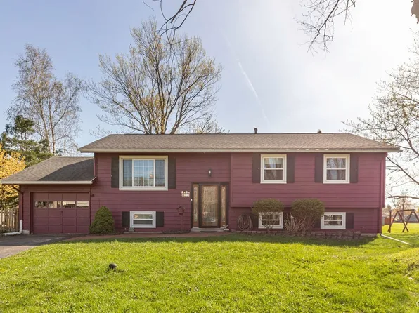 13 Oriole Path, Liverpool, NY 13090