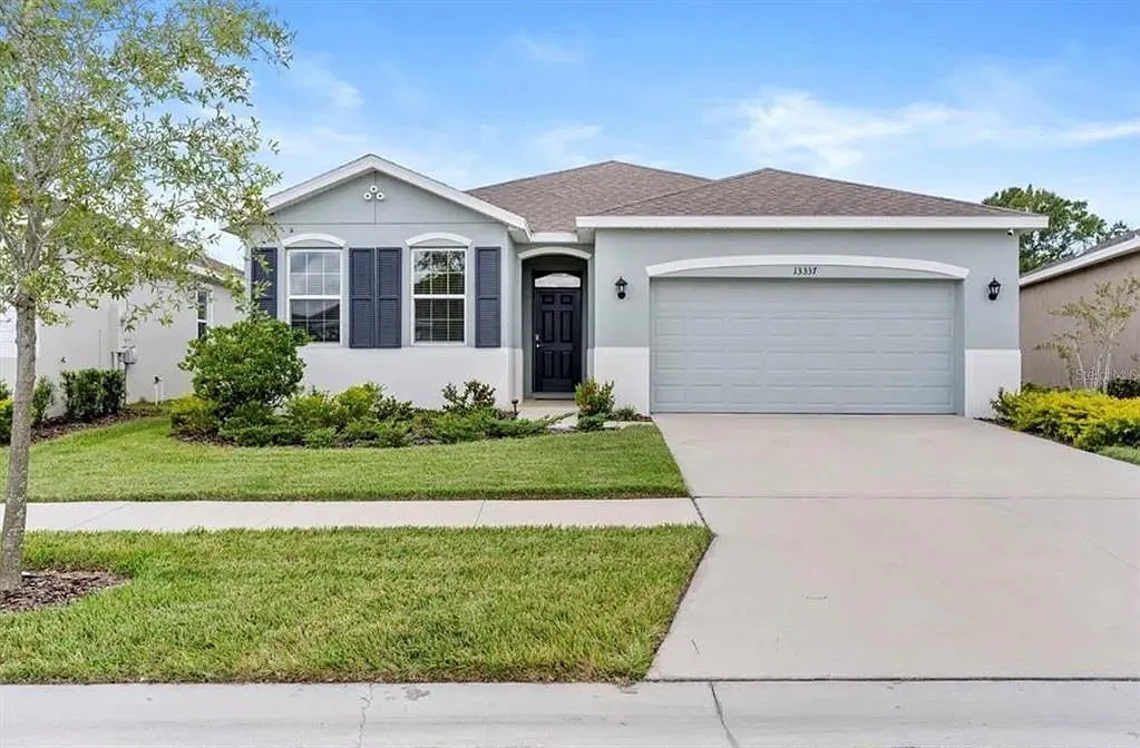 4 bed, 2.0 bath, 2046 sqft, $2,750 — Photo 4