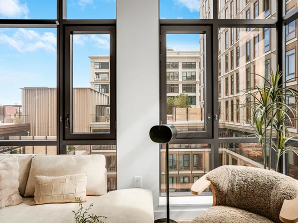 480 Kent Avenue image 2 of 32