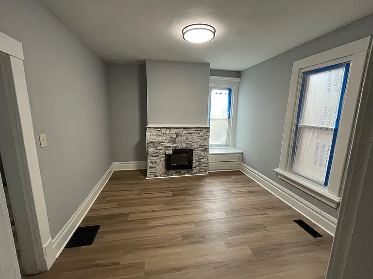 969 Wilson Ave — Photo 7
