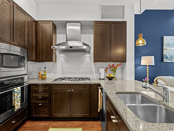 3rd image of 5455 Landmark Pl Unit 815