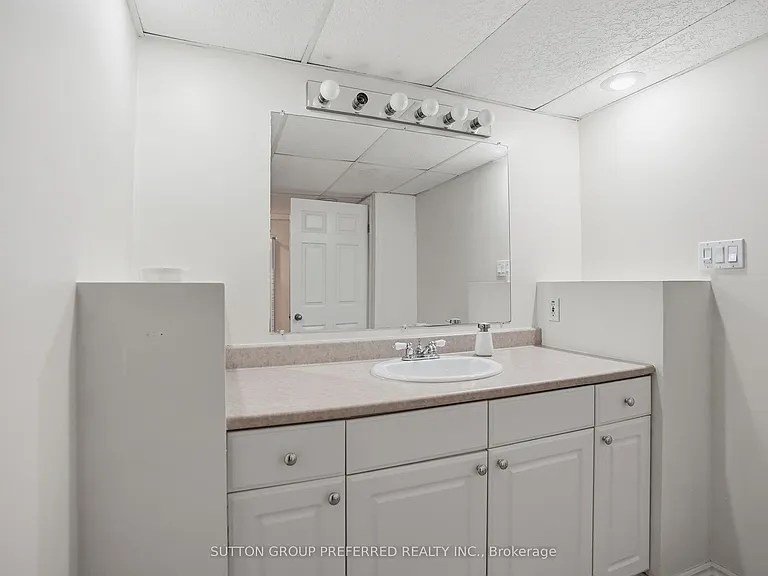 1500 Richmond St #17 — Photo 38