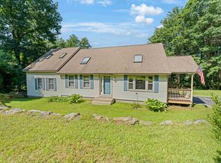 9 Mountain View Dr, Hudson, NH 03051