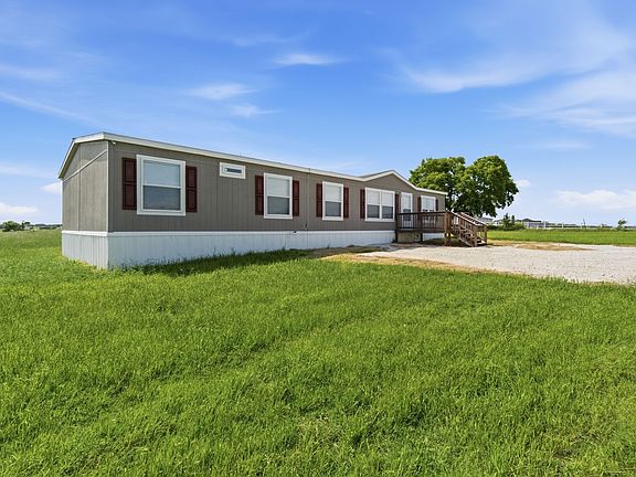 3rd image of 303 Mesa Rdg