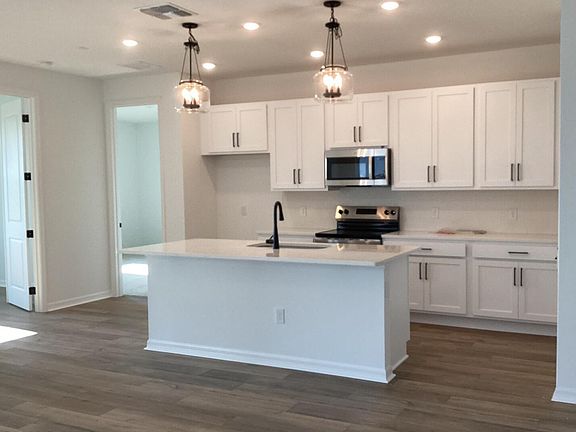 7th image of this home