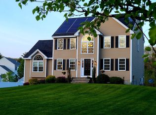 19 Lakeview Dr, Shirley, MA 01464