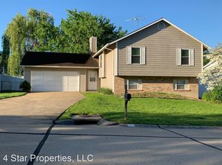 957 Whispering Ridge Ln, Saint Peters, MO 63376