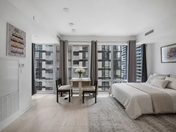 18 Maitland Ter #1404, Toronto, ON M4Y 0H2