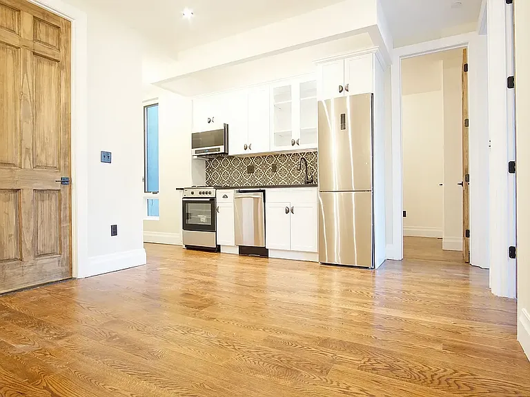 81 Stockholm St #4B — Photo 3