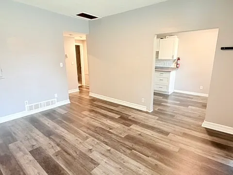506 Aylmer Ave #1 — Photo 3