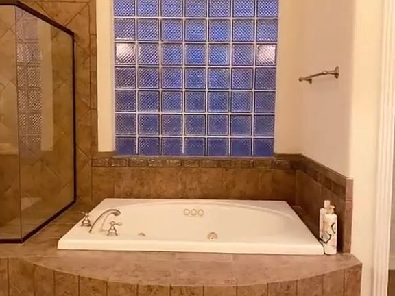 4th image of 404 Brazoria Dr #1