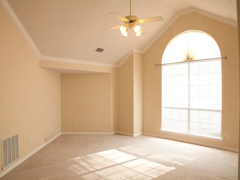 8605 Berwick Dr — Photo 10