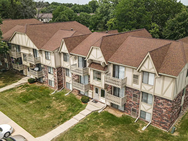 Beacon Hill and Great Oaks Apartments — Photo 19