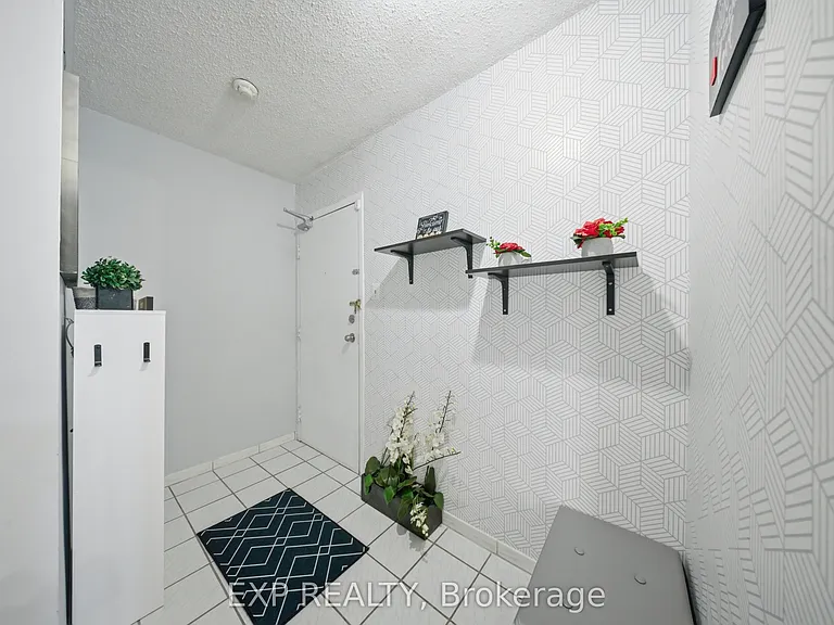 1096 Jalna Blvd #28 — Photo 5
