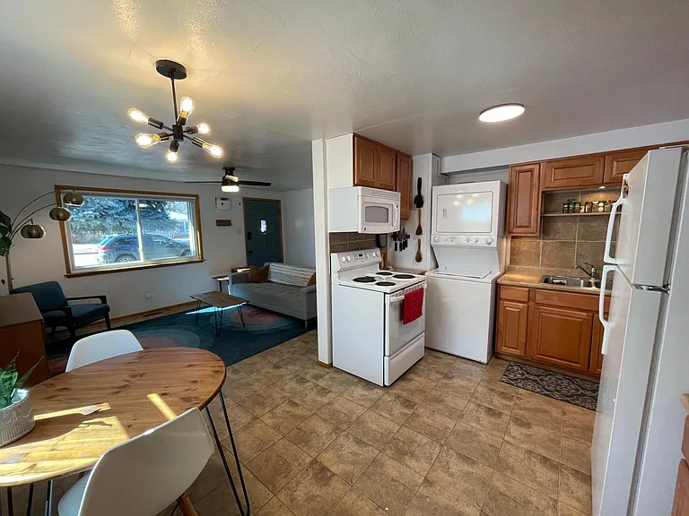 1330 Venice St — Photo 15