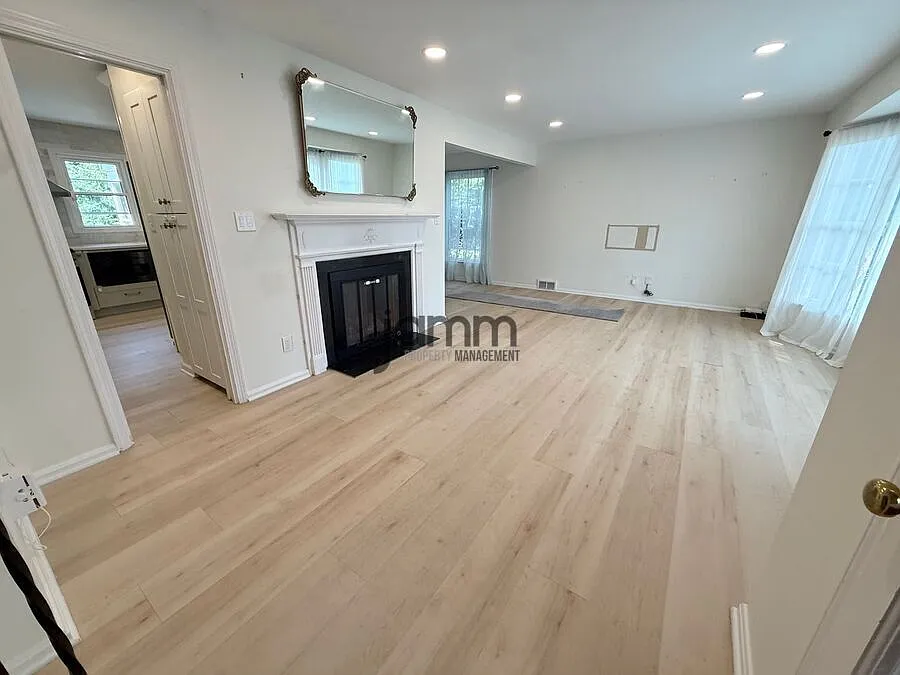 Beautiful Single Family home in Cleveland Heights!! — Photo 4