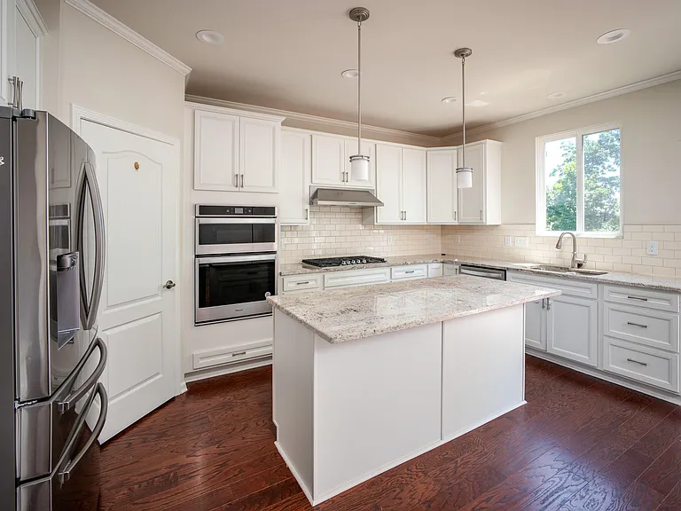 2825 Dillon Dr — Photo 13
