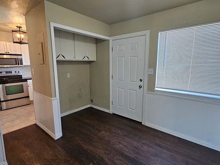 216 Justin Dr — Photo 10