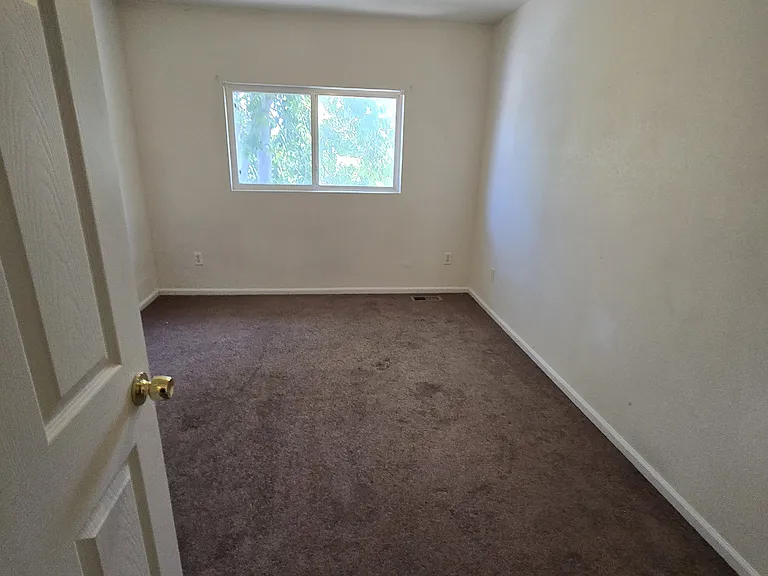 2702 Rigden Pkwy #E2-1 — Photo 7