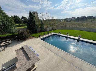 1217 Eagle Crest Loop, Bismarck, ND 58503