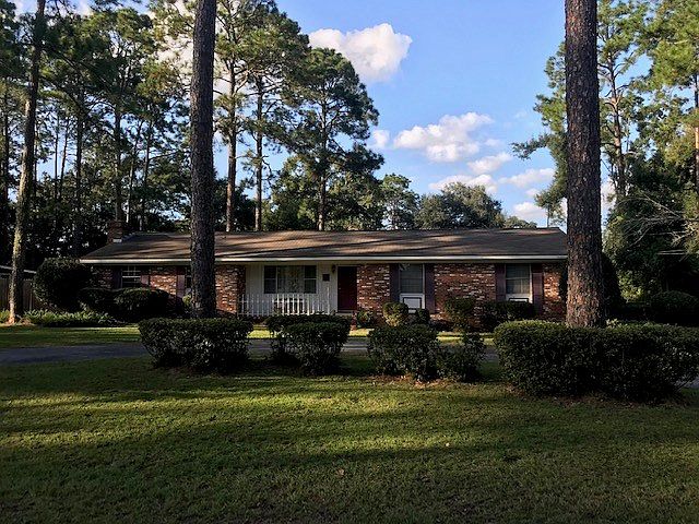 2nd image of 1407 Botts Dr