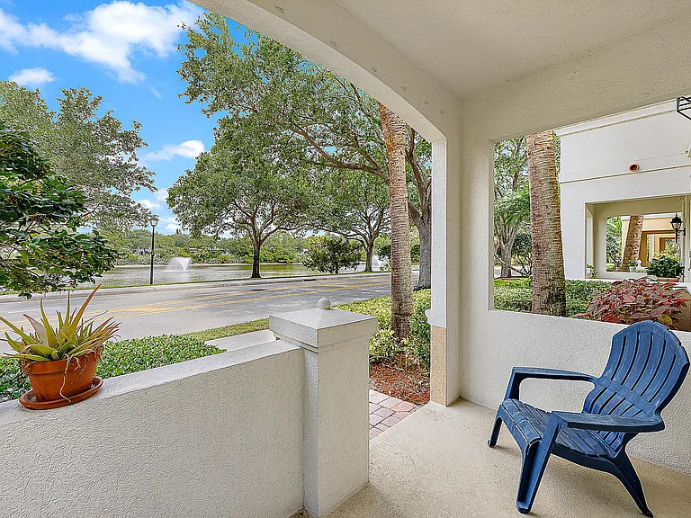 107 Rivinia Dr — Photo 17