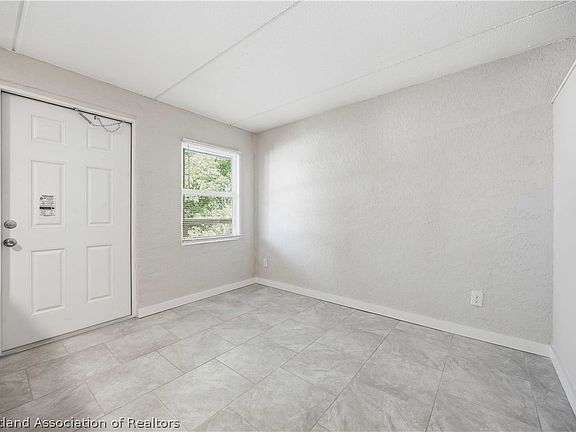 4th image of 419 Grapefruit Ave APT 5A