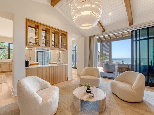 5240 Southern Pines Ln