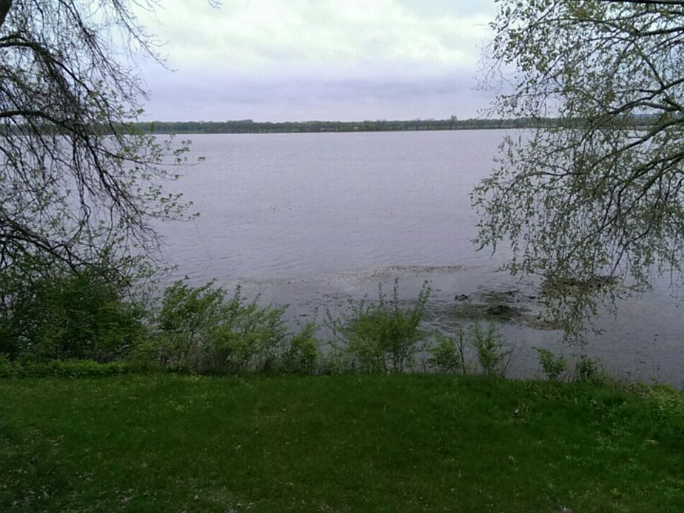 2nd image of 1064 Lakeside Dr