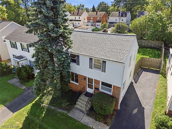 2nd image of 4046 Harwood Rd
