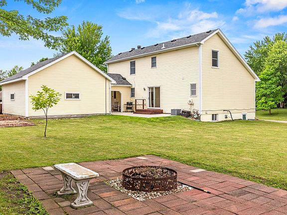 5th image of 550 Merriman Ct