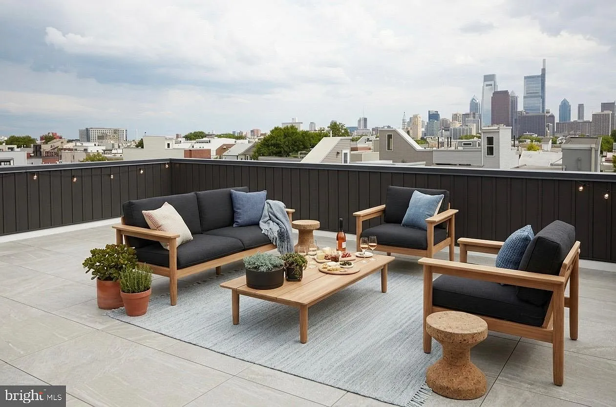2 bed, 1100 sqft, $2,400 — Photo 3