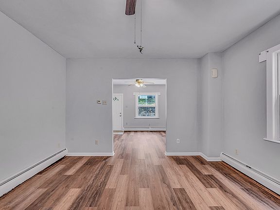 5th image of 990 Scott St