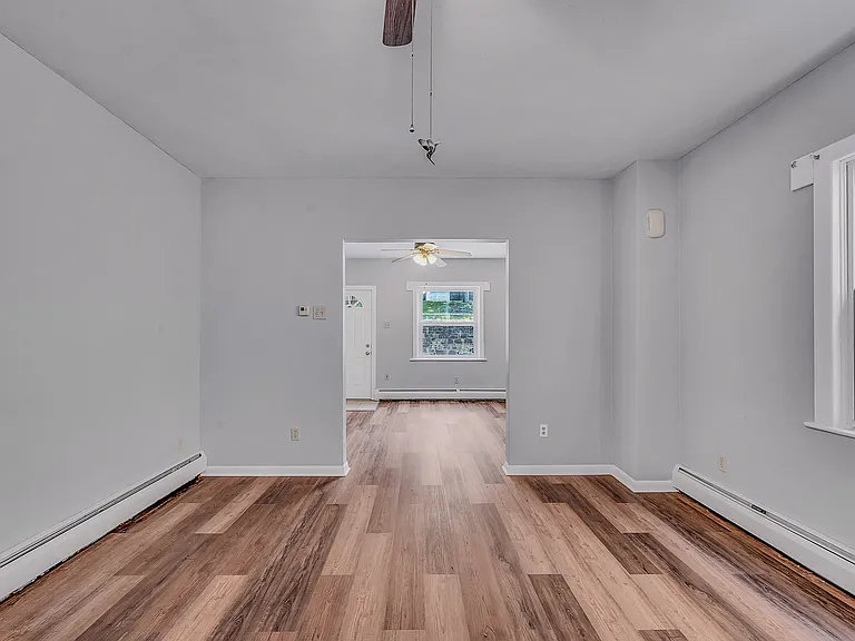 990 Scott St — Photo 5