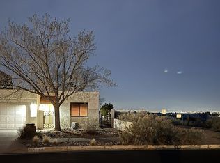 11215 Paseo Del Oso NE, Albuquerque, NM 87111