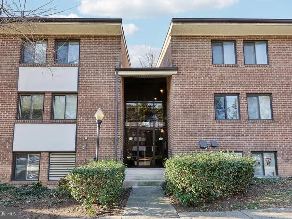 1410 Northgate Sq #10/1A, Reston, VA 20190