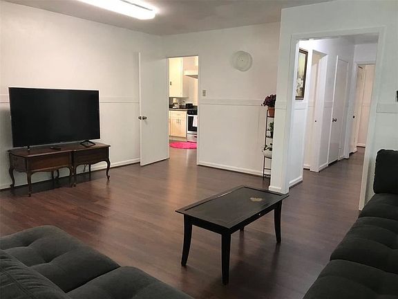 5th image of 5026 Indigo St