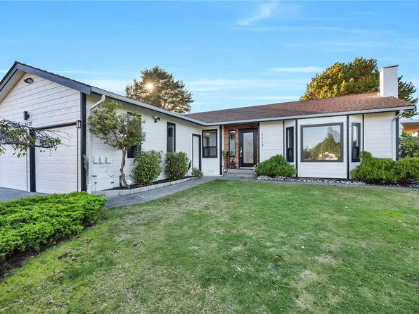 6279 Blueback Rd, Nanaimo, BC V9V 1A9