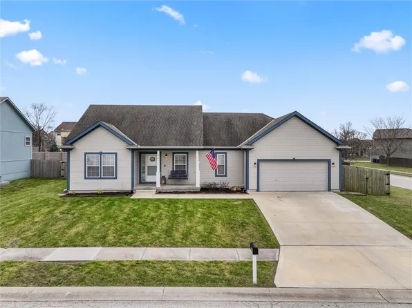 9811 E 219th Cir, Peculiar, MO 64078